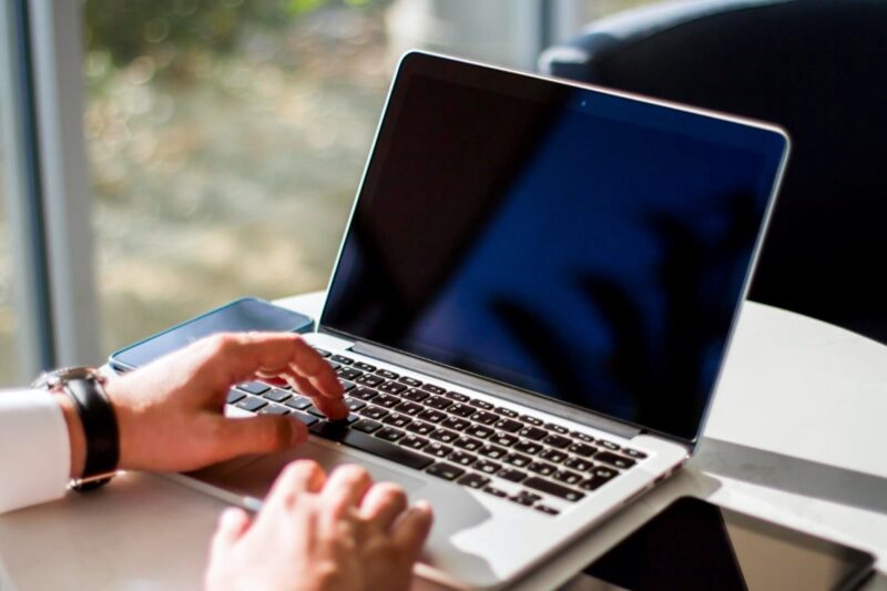 ¿Cómo elegir una laptop?: consejos y sugerencias para una mejor compra 5 Cómo elegir una laptop