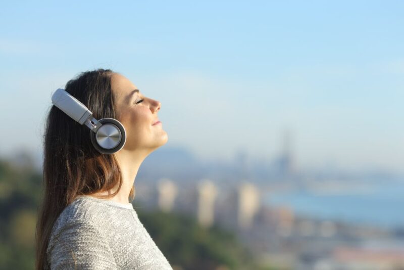 Skullcandy vs. Bose. La guerra de los audífonos que definirá tu experiencia musical 4 Conectividad y batería