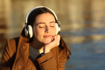 Skullcandy vs. Bose. La guerra de los audífonos que definirá tu experiencia musical