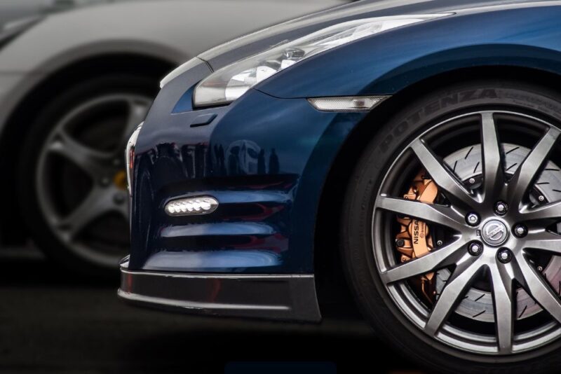 ¿Deberías cambiar a neumáticos Momo Tires? 4 Ventajas de elegir Momo Tires