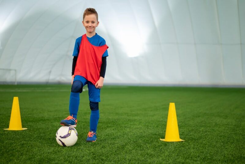 Botines para niños que combinan comodidad, resistencia y rendimiento en cada entrenamiento 3 Botines para niños