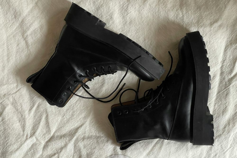 Ideas de outfit con botas Dr Martens mujer para cualquier ocasión 4 Cómo adaptar tus Dr Martens a eventos formales