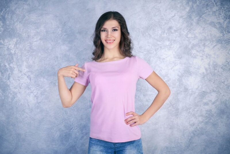 Ideas de outfit con playera rosa para mujer estilo casual 3 outfit con playera rosa para mujer