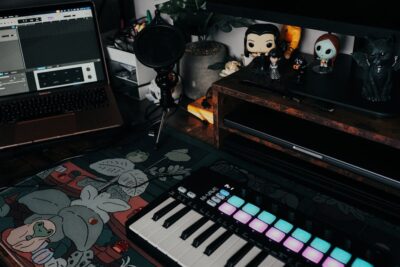 Cómo elegir un micrófono USB para videollamadas, streaming o podcast