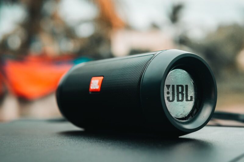 Guía definitiva de altavoces portátiles Bluetooth: modelos top y cómo elegir 5 Altavoz portátil Bluetooth JBL