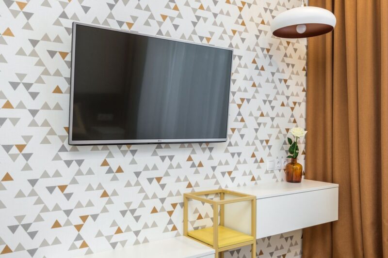 ¿Cómo se miden las pulgadas de una pantalla? Guía para elegir el tamaño de tu TV 5 Televisor en sala para medir pulgadas